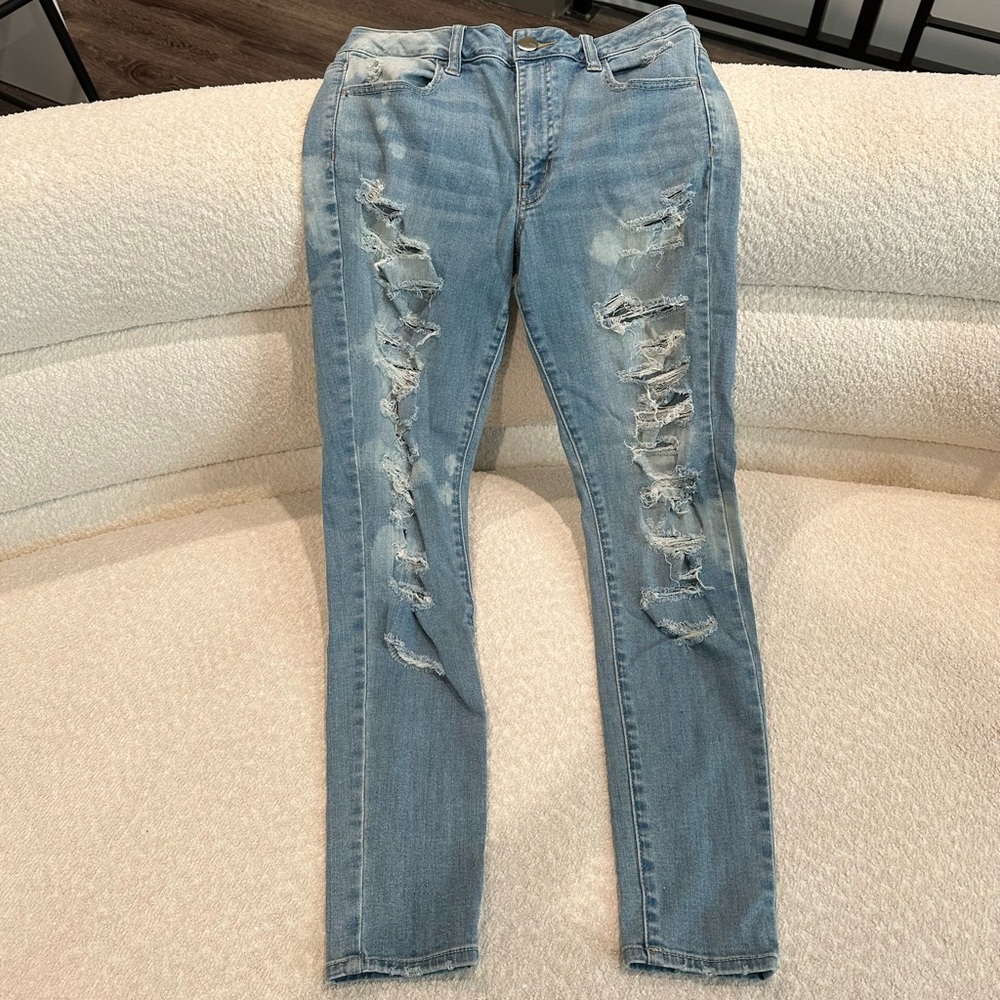American Eagle distressed jeans
